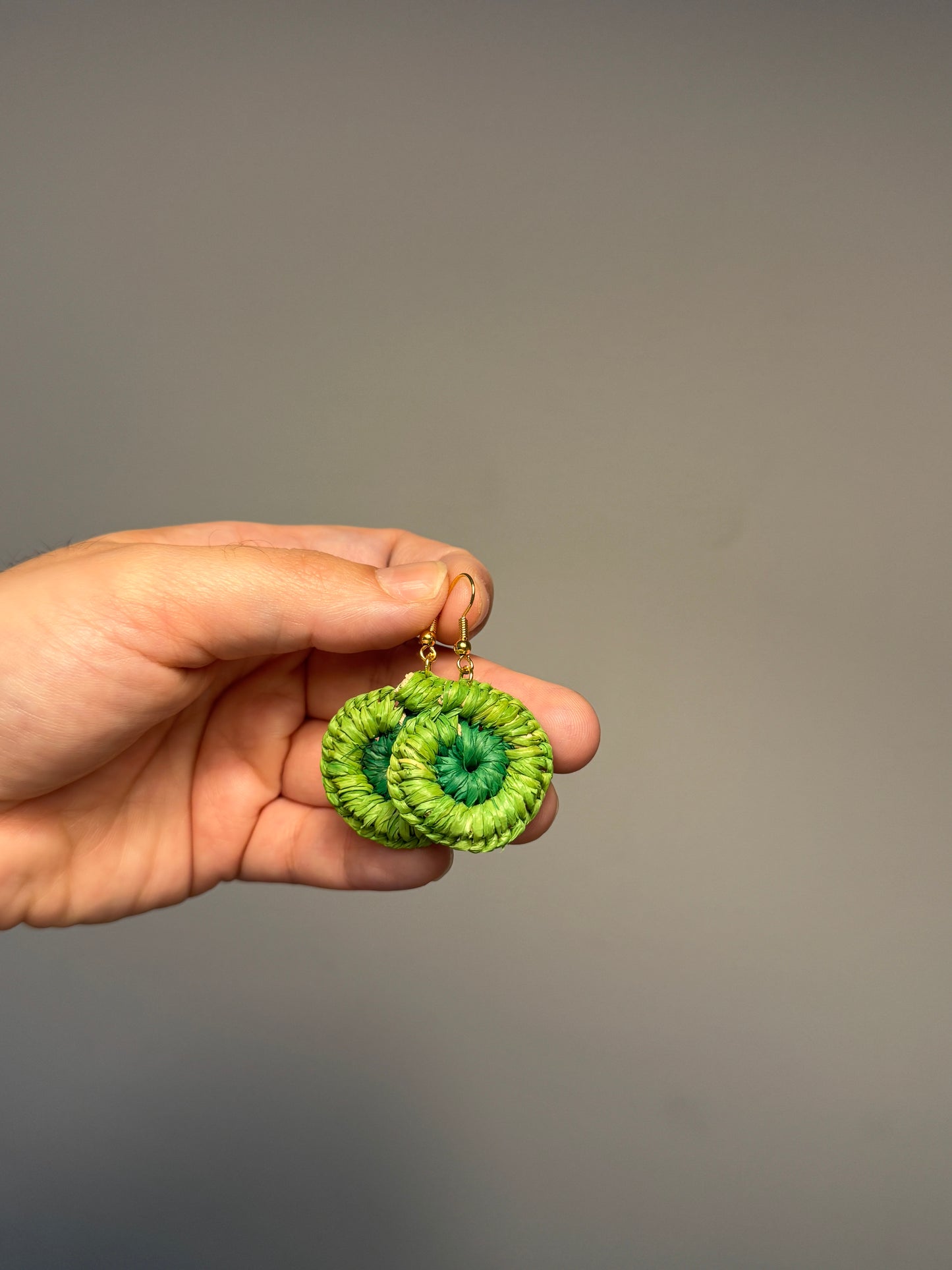 Mini Two-Tone Woven Earrings (Green/Dark Green)