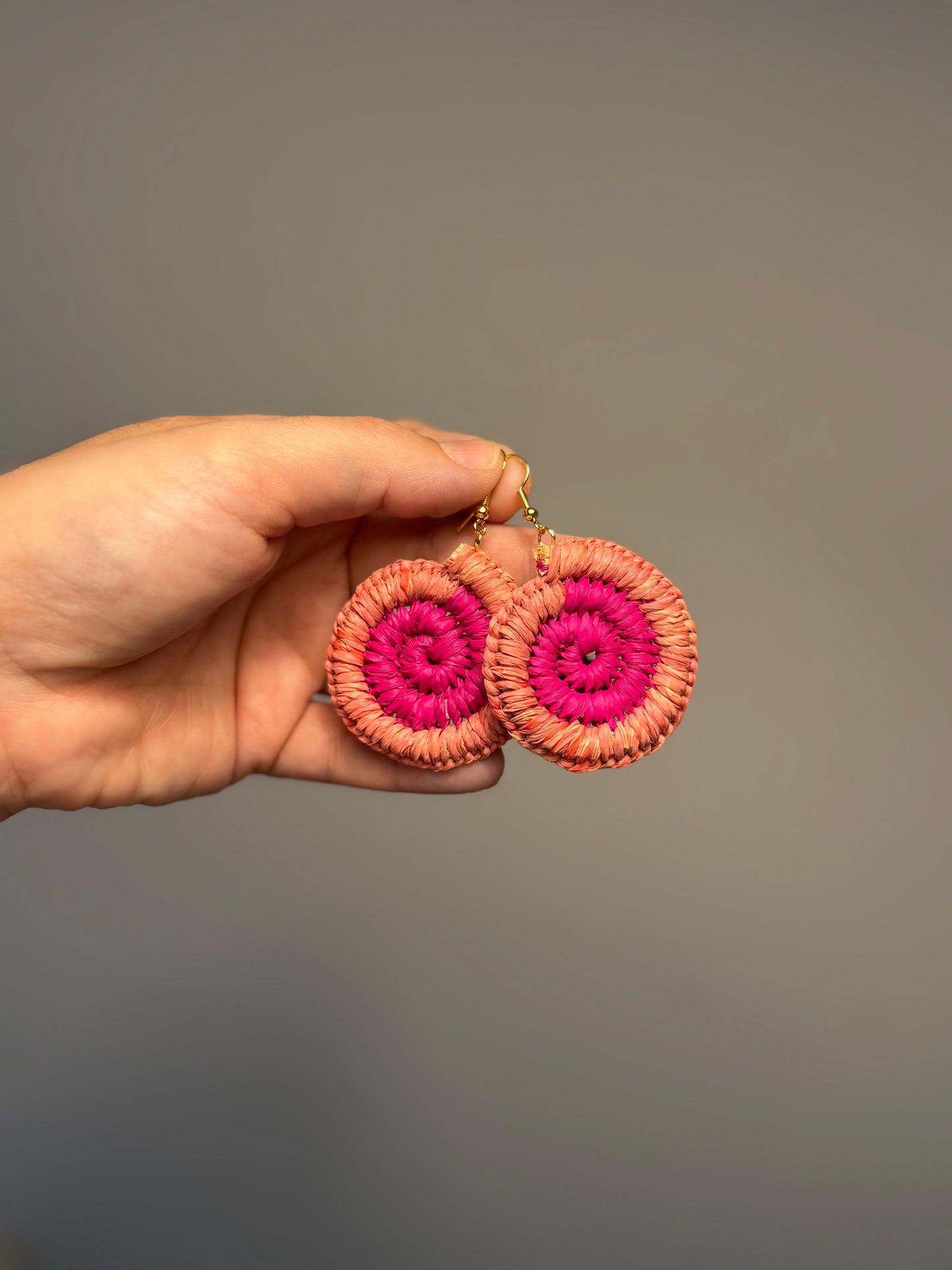 Regular Two-Tone Woven Pink Earrings (Pink/Fuchsia)